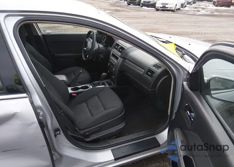 2010 Ford Fusion Se z USA, uszkodzony, nr VIN 3FAHP0HA3AR226312